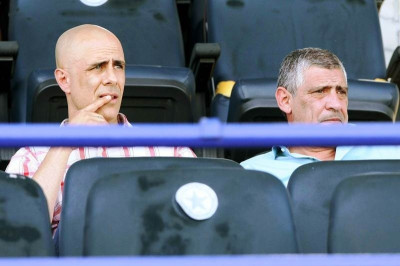 Υπό το βλέμμα του Σάντος το ΑΕΚ - Παναθηναϊκός