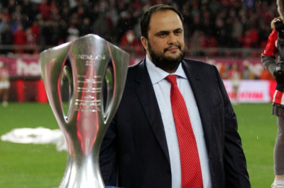 Μαρινάκης: «Ο Ολυμπιακός θα δυναμώσει περισσότερο τη νέα χρονιά»