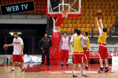 LIVE WEB TV: Η προπόνηση του Ολυμπιακού στην Πόλη (photos)
