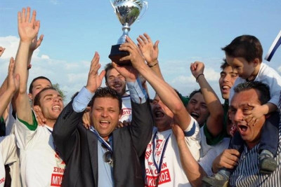 Σήκωσε την κούπα ο Αμπελωνιακός