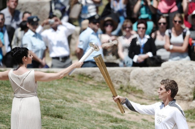 Ολυμπιακοί Αγώνες: Η Αφή της Φλόγας για το Λονδίνο