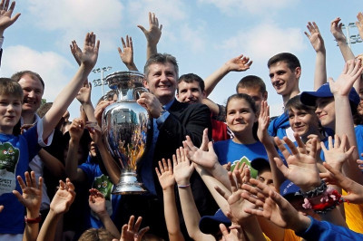 Εuro 2012: Ο Σούκερ περίμενε το τρόπαιο στο Κίεβο