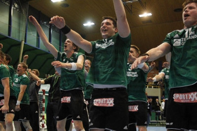 Tριπλή αποστολή η Βάκερ