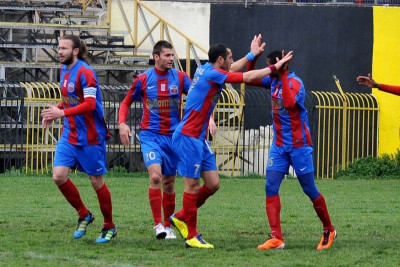 Τρίποντο… στέμματος για τη Βέροια