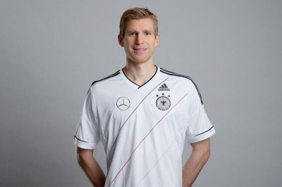 Euro 2012: Ικανοποίηση για Μερτεσάκερ