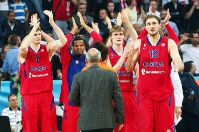 «Βλέπουν» ΤΣΣΚΑ οι Καρνισόβας και Ζίντεκ