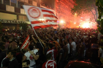 Ολόκληρη η Ελλάδα βάφτηκε «κόκκινη»!