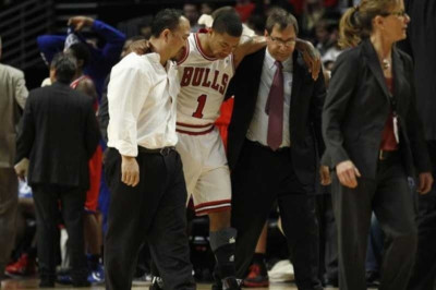 Οκτώ με δώδεκα μήνες εκτός ο Ντέρικ Ρόουζ