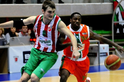 Την… έπαθε από τον Κέιλιν Λούκας ο Ζούρος!