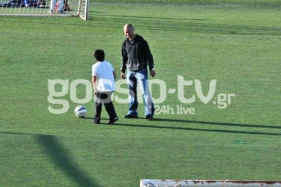 Μπάλα με τα παιδιά του ο Γιαννακόπουλος (photos)