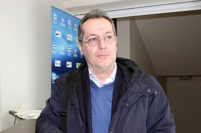 Κόντης: «Ο αρχιβλάχαρος και οι στουρναροκέφαλοι!»