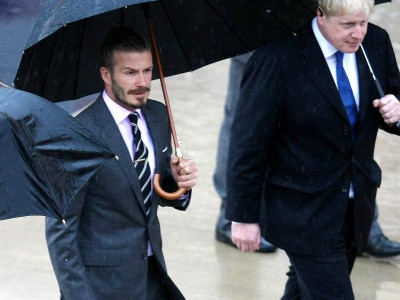 Ολυμπιακή Φλόγα: Ο Μπέκαμ στην Tελετή Παράδοσης (photos)