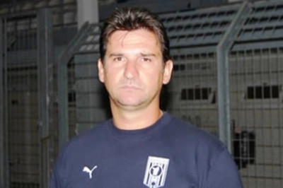 Συνεχίζει με Καλαμάκη ο Σαρωνικός