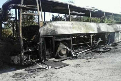 Πυρπόλησαν το πούλμαν του Ολυμπιακού! (photos+video)