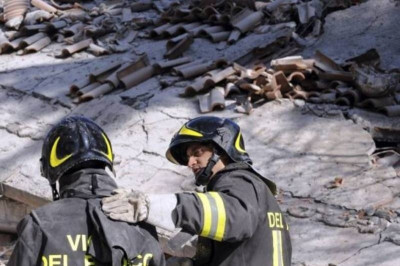 Τρεις νεκροί από το σεισμό των 5,9 βαθμών στην Ιταλία