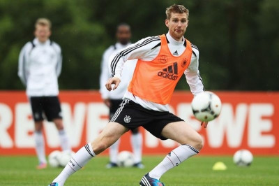 Euro 2012: Προπονήθηκε ο Μερτεσάκερ