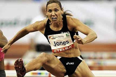 Λόλο Τζόουνς: «Σεξ για πρώτη φορά μόνο με τον άντρα μου» (video)