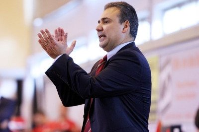 Στέλνουν Φλεβαράκη στη Γερμανία