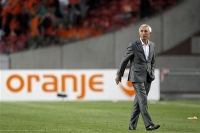 Euro 2012: Τα… έχωσε σε Χάιτινγκα ο Φαν Μάρβαϊκ!