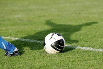 LIVE η Football League 2