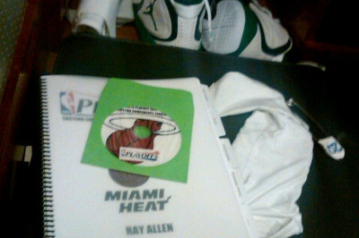 Μελετά τους Χιτ ο Άλεν