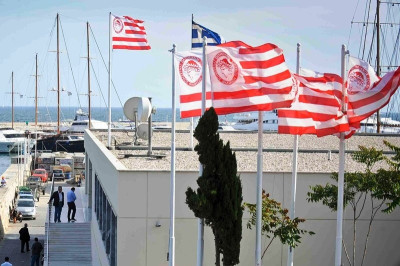 Κρίσιμη εβδομάδα για προπονητή στον Ολυμπιακό