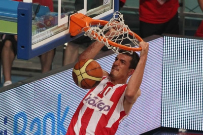 Κέσελ: «Ο Ολυμπιακός έχει ακόμα το πλεονέκτημα έδρας»