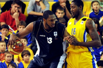 Τέλος από την Εστουντιάντες ο Σίμονς