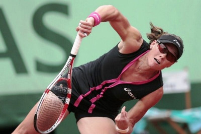 Roland Garros: Εύκολα την Πέτροβα η Στόσουρ