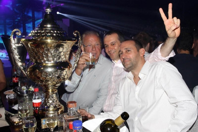 Με τις δύο κούπες ο Ολυμπιακός στον Βέρτη! (videos+photos)