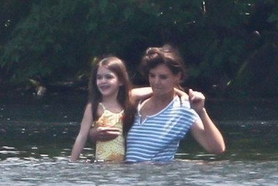 Katie - Suri: Τα κορίτσια της οικογένειας Cruise σε στιγμές χαλάρωσης