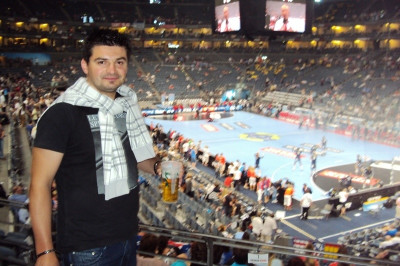 Ένας Έλληνας που λατρεύει το χάντμπολ (photos)