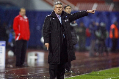 Πιερικός: Επαφή με Μπουμπένκο, διαφωνία με Φοιρό