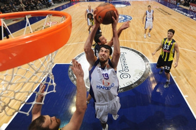 Επίσημα στη Μακάμπι ο Σερμαντίνι (video)