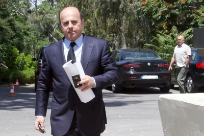 Αλαφούζος: «Συνεχίζουμε με Φερέιρα»