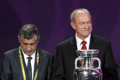 Σμούντα: «Φαβορί η Ελλάδα για την πρεμιέρα του Euro 2012»