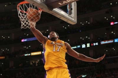 Νέα επέκταση συμβολαίου σε Άντριου Μπάινουμ