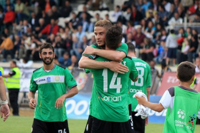 Τρεις ανανεώσεις στον Πανθρακικό