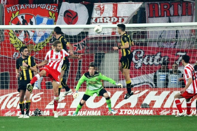 Παραμένει κοντά σε Μανωλά ο Ολυμπιακός