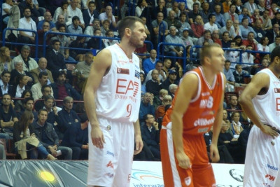 Επιβεβαιώνει για την απουσία του Φώτση η Αρμάνι