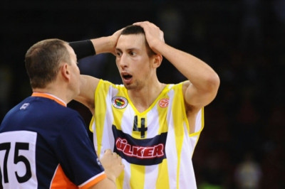 Φεύγει ο Ούκιτς, «παίζει» ο Μάλκοβιτς για Φενέρ!