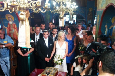 Αποφασίζουν για μήνα του μέλιτος… (photos+video)