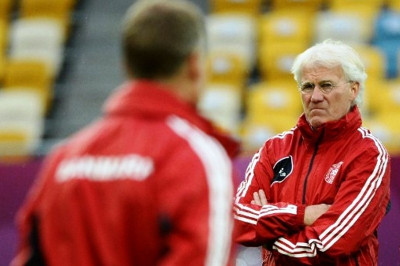 Euro 2012: Παίζουν για τη νίκη οι Δανοί