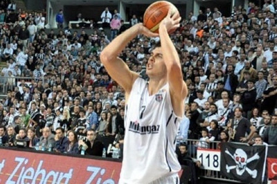 Θέλει Έρτσεγκ από Μπεσίκτας η Λιέτουβος