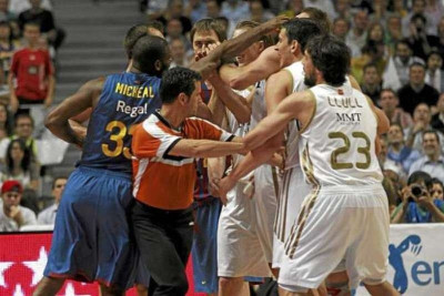 Σουάρεθ: «Ο Μάικλ με έβριζε σε όλο το ματς»