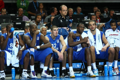 Χωρίς τρεις η εθνική Γαλλίας στο Λονδίνο