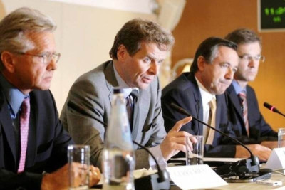 Έρχεται η Τρόικα με νέα μέτρα