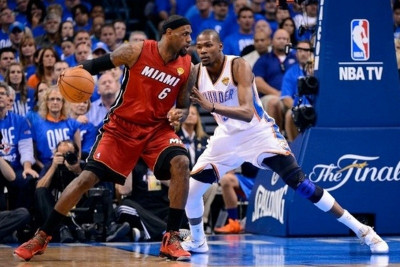 Ντουράντ vs Λεμπρόν part 2 (video)