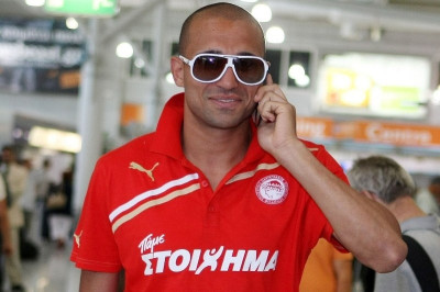 Ολυμπιακός: «Κανένα πωλητήριο σε Τζεμπούρ»