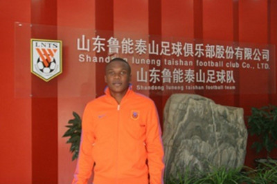 Κάνει τον... Κινέζο ο Σιμάο